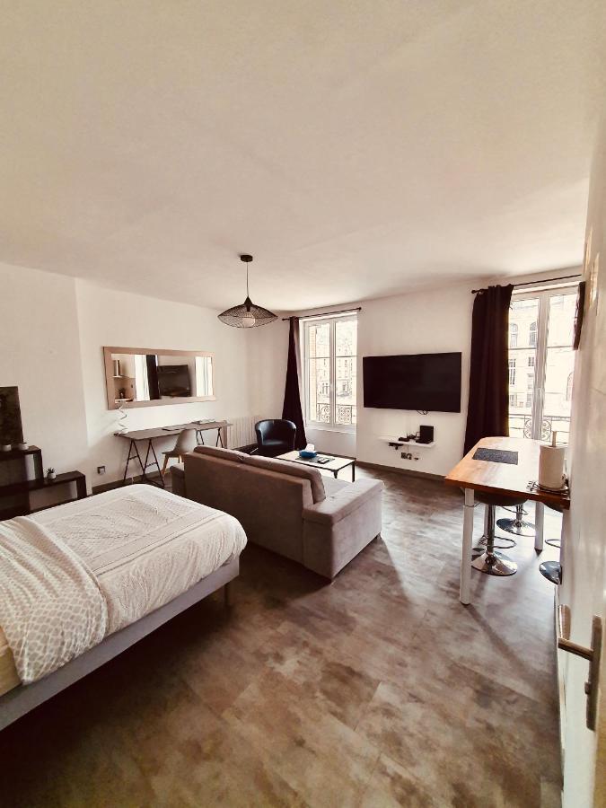 De L'hotel De Apartment *